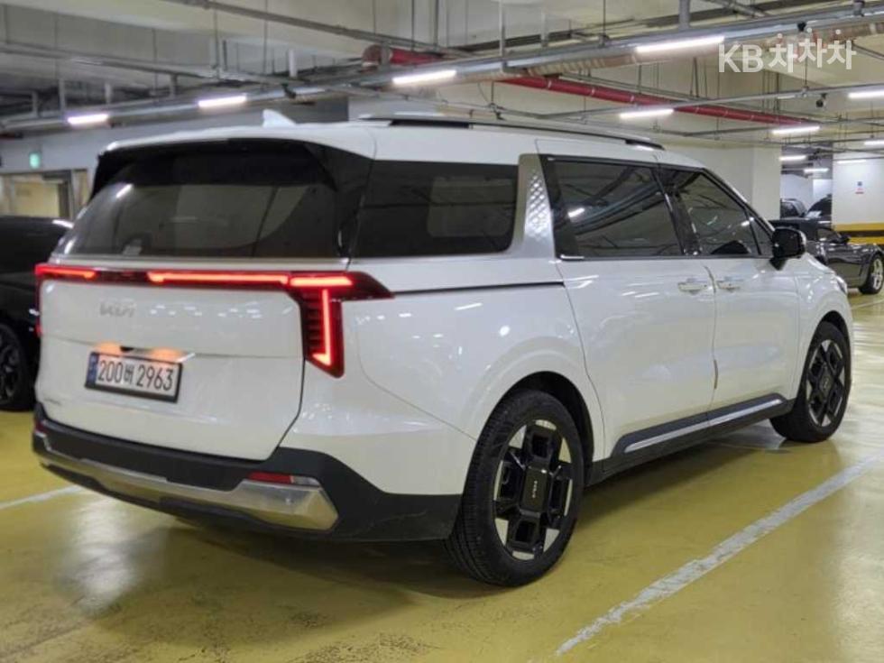 2025 - kia carnival