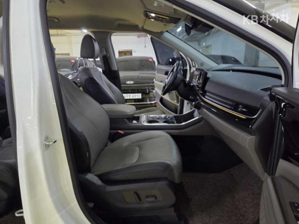 2025 - kia carnival