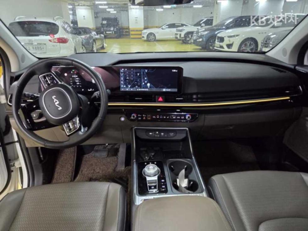 2025 - kia carnival