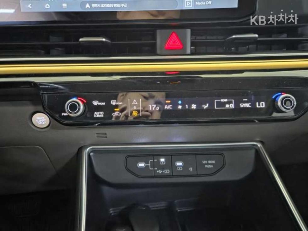 2025 - kia carnival