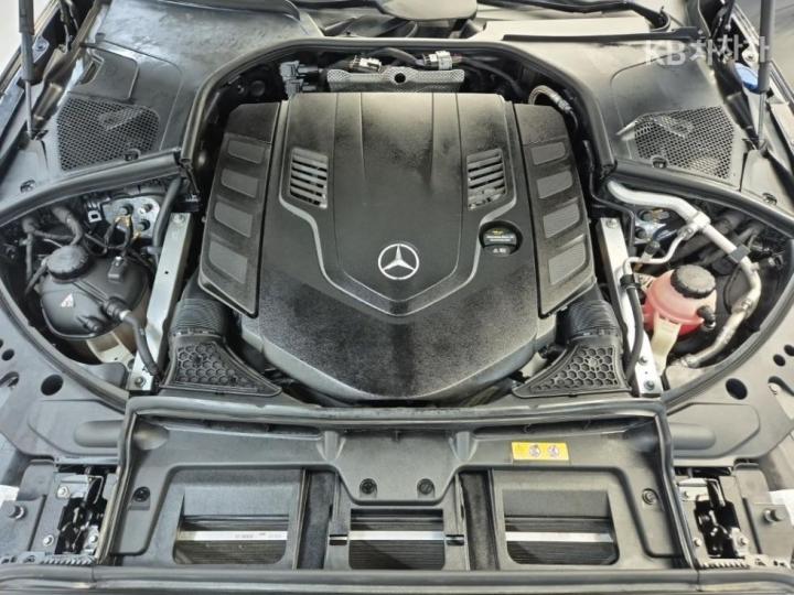 Mercedes-Benz S-Class W223 Maybach S580 4Matic Base Type 6
