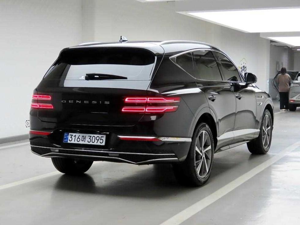 2025 Genesis GV80 photo