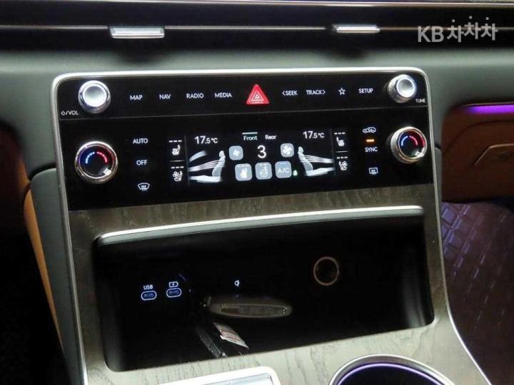 Genesis GV80 2.5 Turbo Gasoline AWD 10