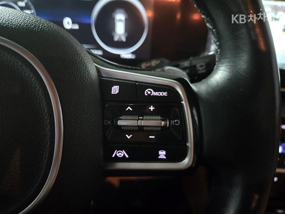 2023 - kia carnival