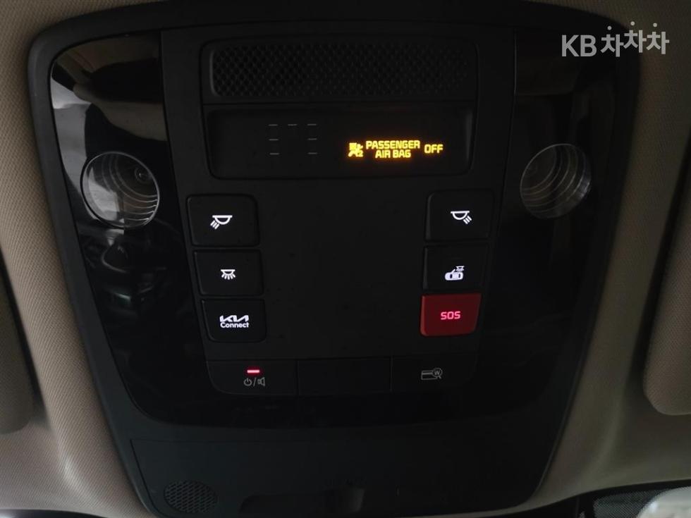 2023 - kia carnival