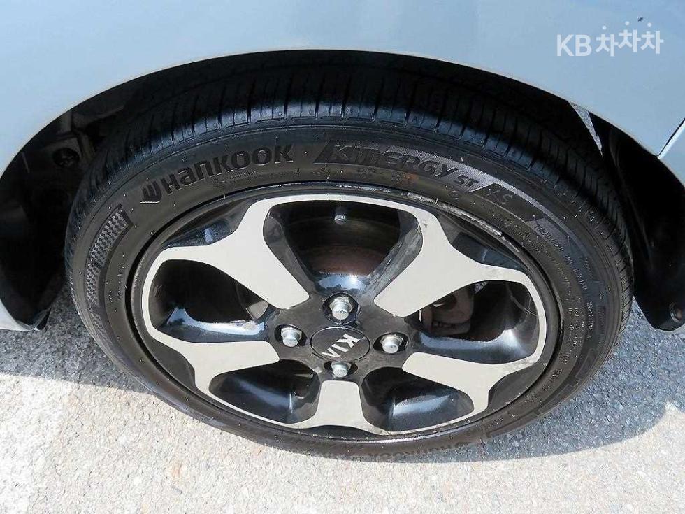 2012 - kia ray