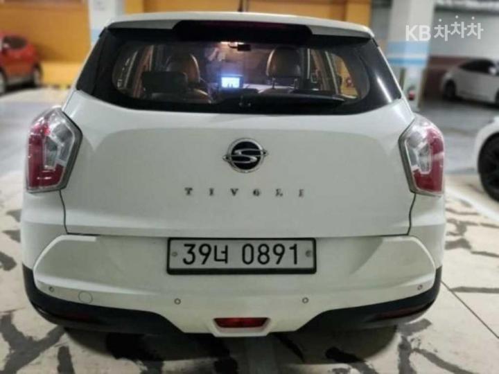 KG Mobility (Ssangyong) Tivoli Gasoline VX 4