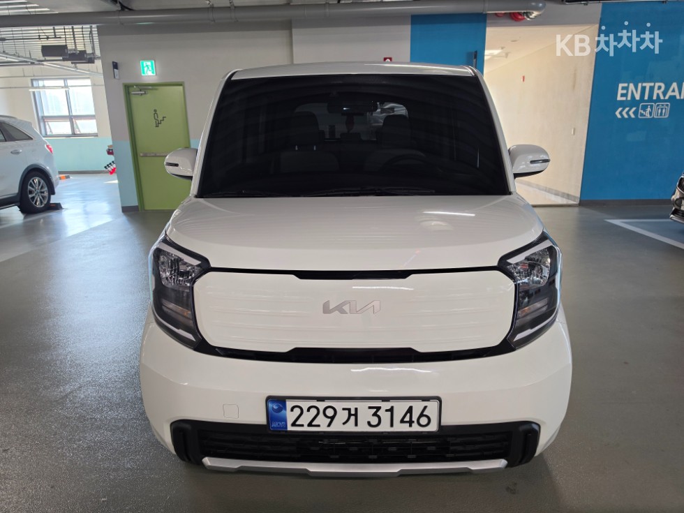 2023 - kia kia