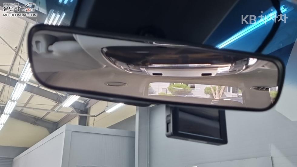 Hyundai Staria — miniaturë 15