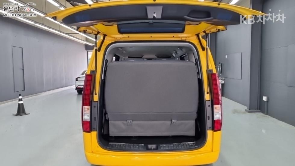 Hyundai Staria — miniaturë 18