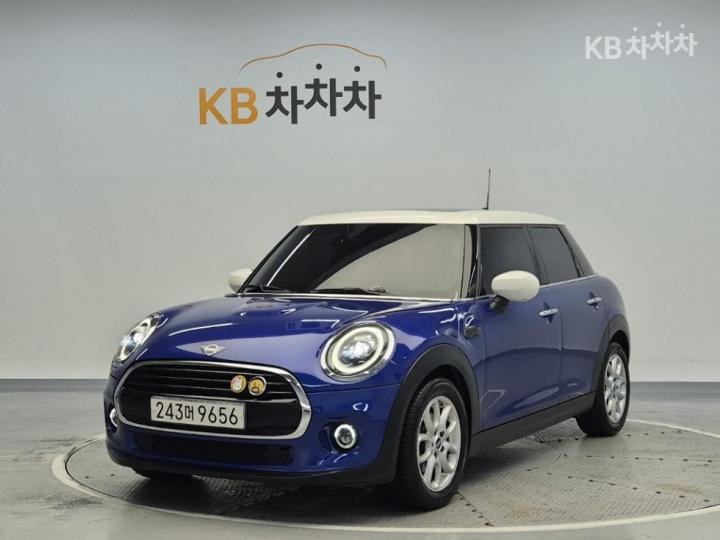 Mini Cooper 5 Duo D 1.5 High Trim