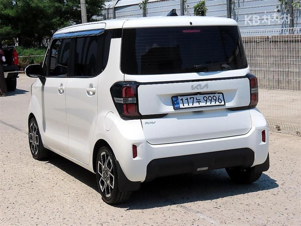 2025 - kia kia