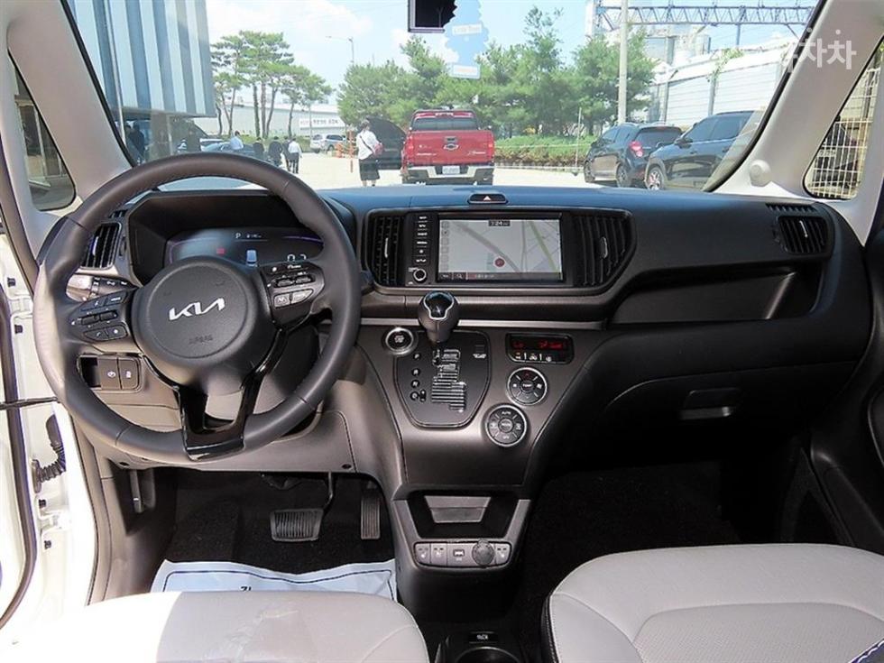 2025 - kia kia