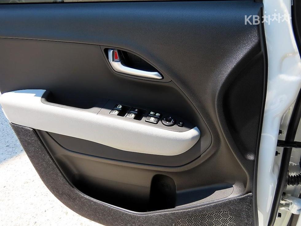 2025 - kia kia