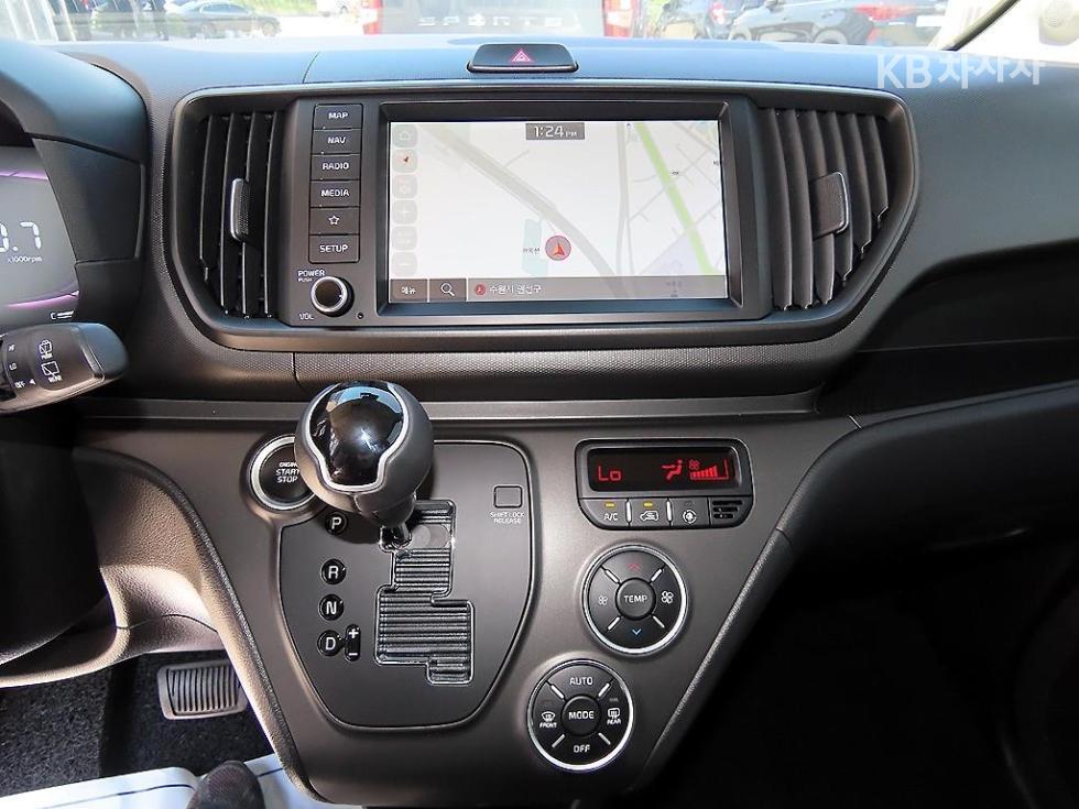 2025 - kia kia