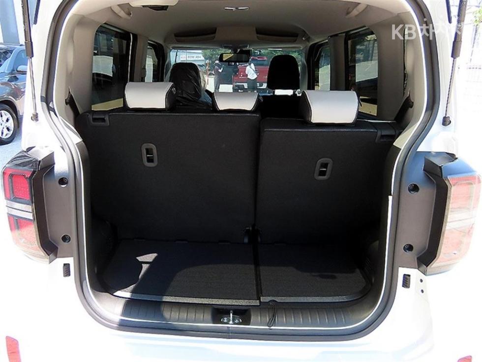 2025 - kia kia