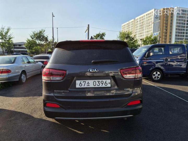 Kia Sorento Diesel 2.0 2WD Noblesse 5