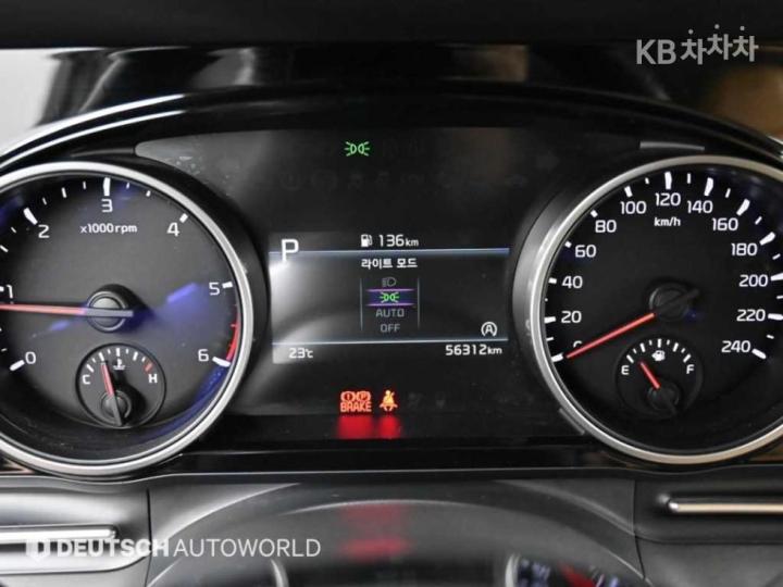 Kia Carnival D2.2 Noblesse 9