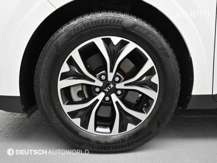 Kia Carnival D2.2 Noblesse — фото 5