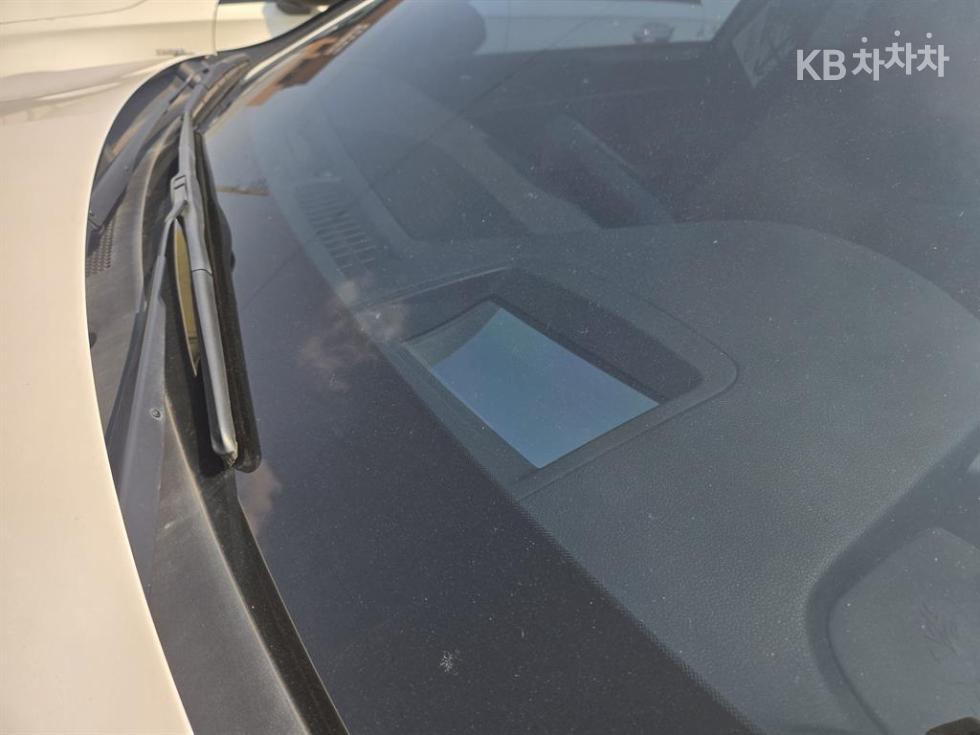 2022 - kia k5