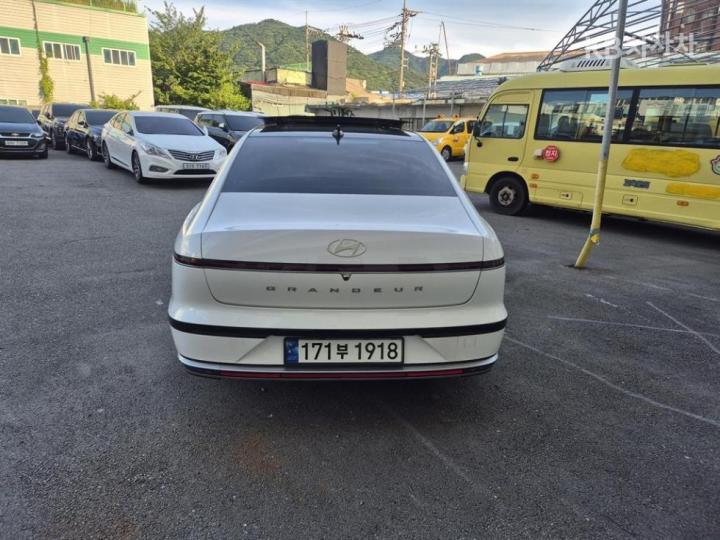 Hyundai Grandeur The 2.5 Gasoline 2WD Exclusive — фото 4
