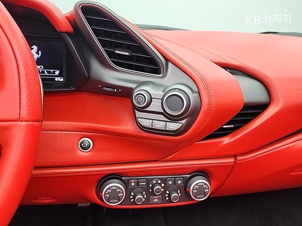 Ferrari 488 — miniaturë 10