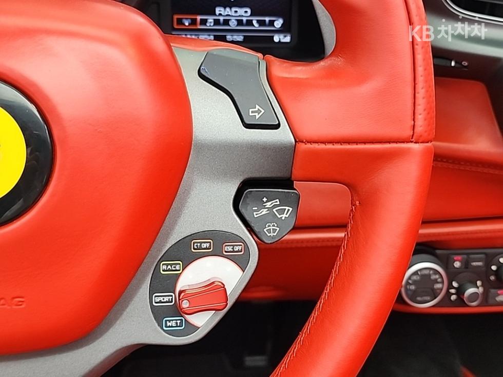 Ferrari 488 — miniaturë 15
