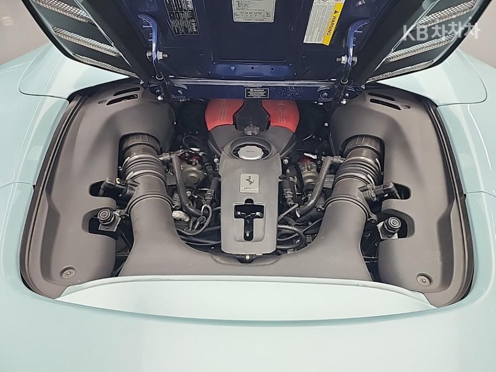 2017 Ferrari 488 photo
