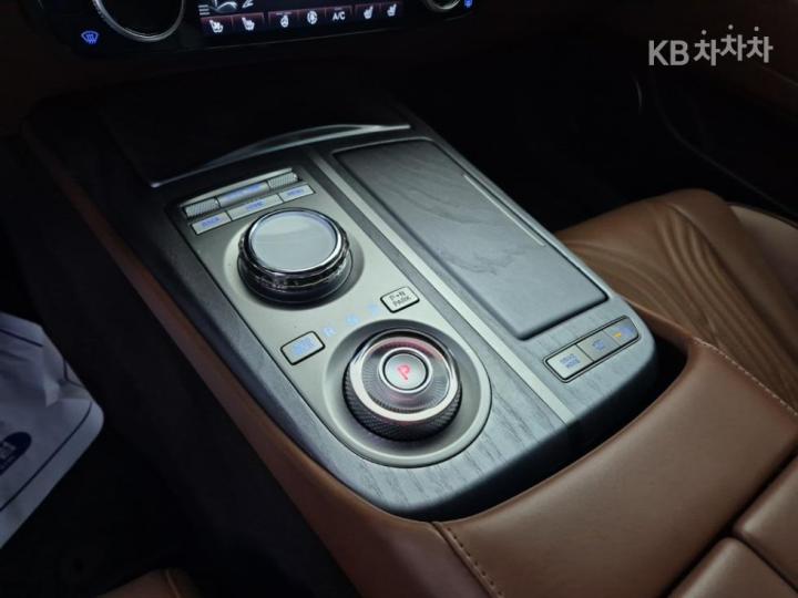 Genesis G80 RG3 2.5 T-GDi AWD 9