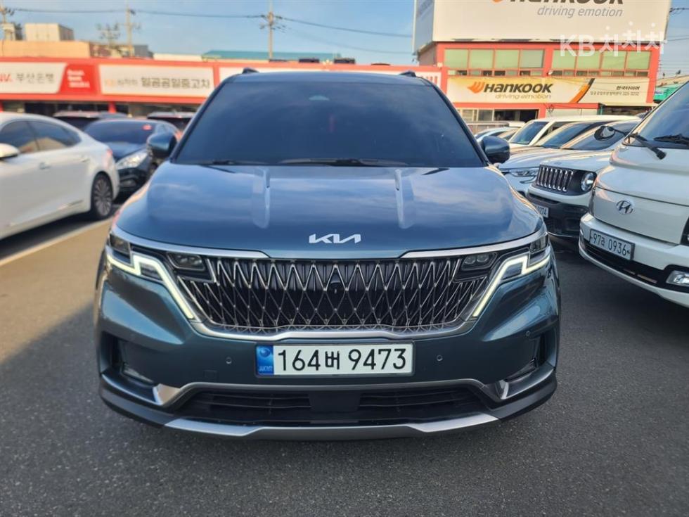 2023 - kia carnival