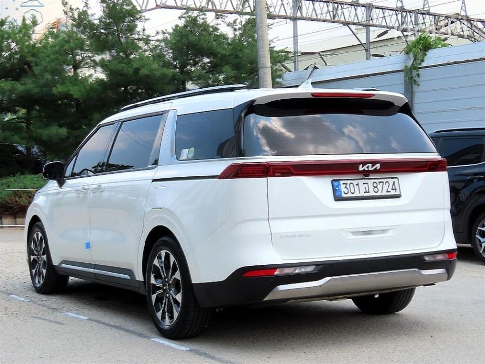 2023 - kia carnival