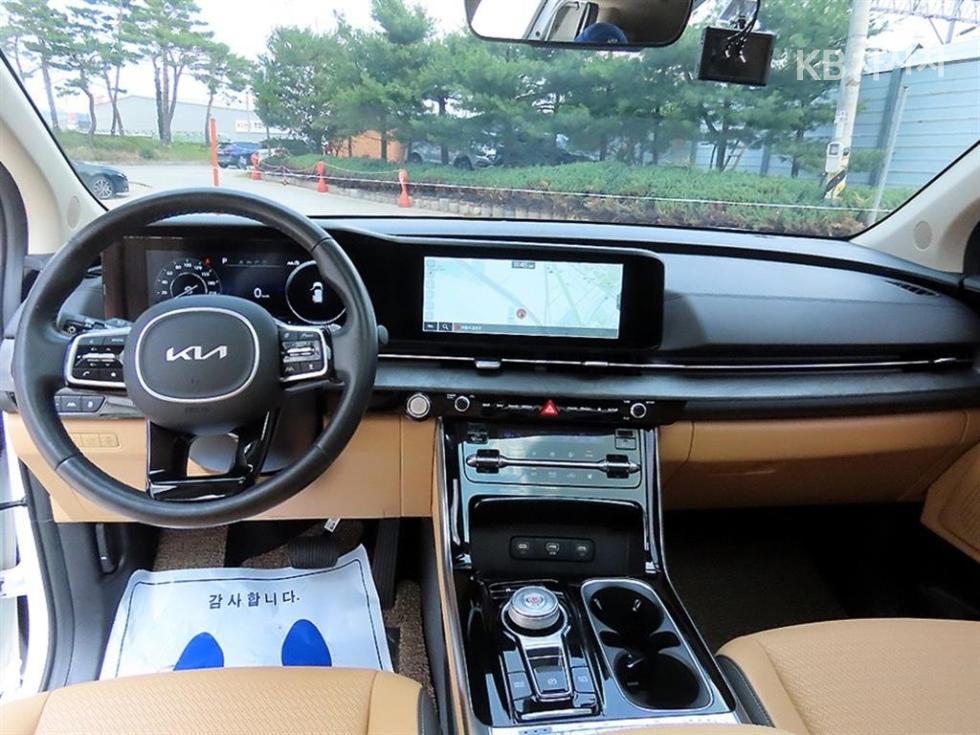2023 - kia carnival