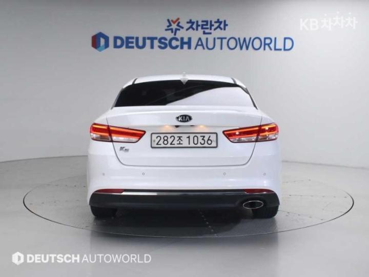 Kia K5 2.0 Gasoline MX Prestige 5