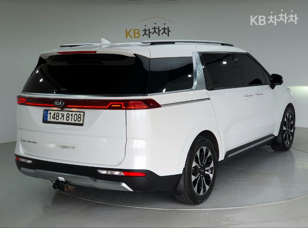 2021 - kia carnival