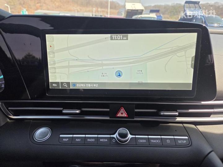Hyundai Avante CN7 1.6 Gasoline Smart 8