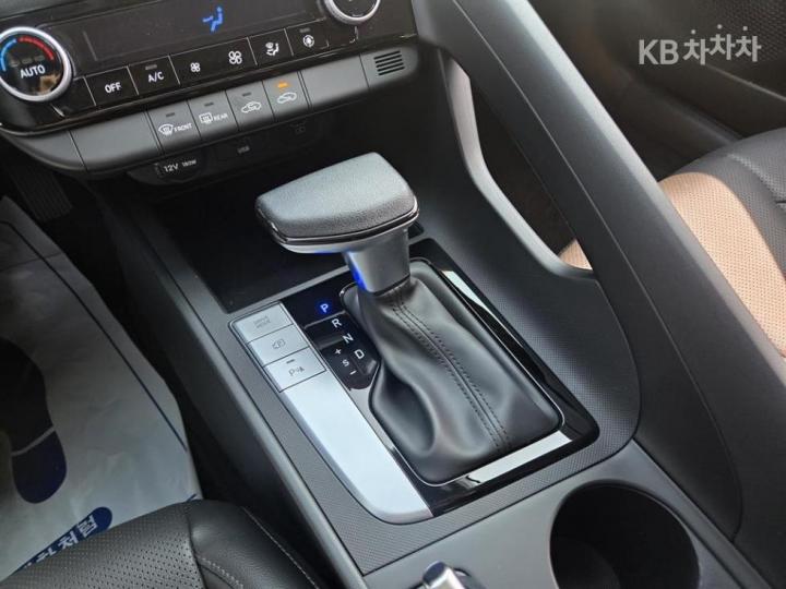 Hyundai Avante CN7 1.6 Gasoline Smart 10