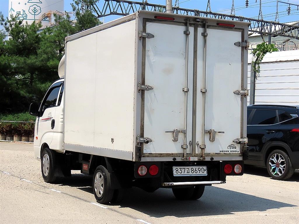 2022 - kia bongo iii