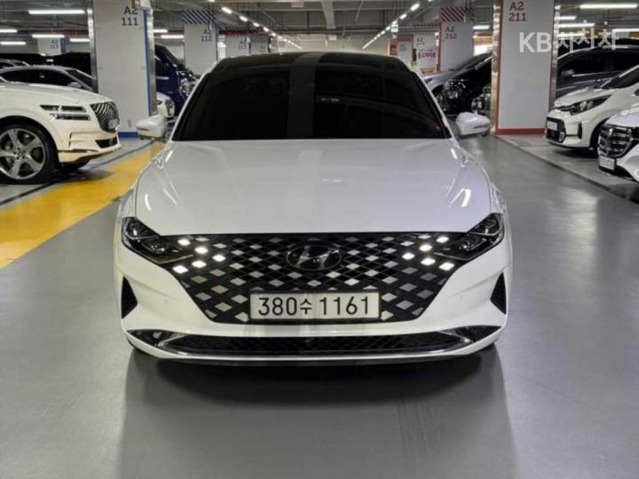 Hyundai Grandeur Hybrid 2.4 Premium