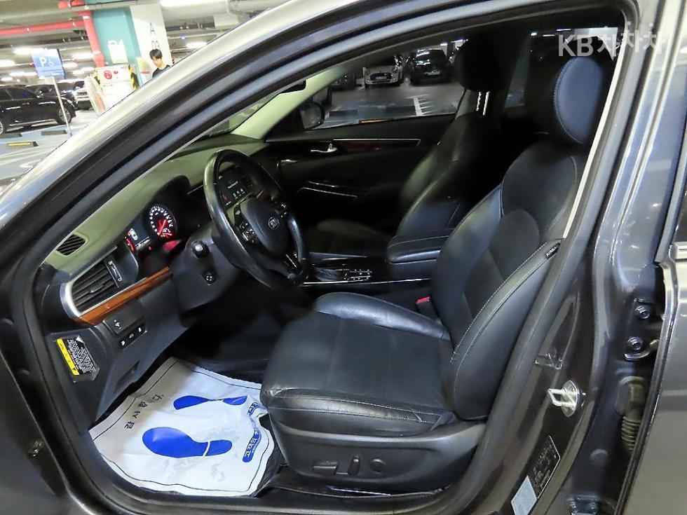 2017 - kia k7
