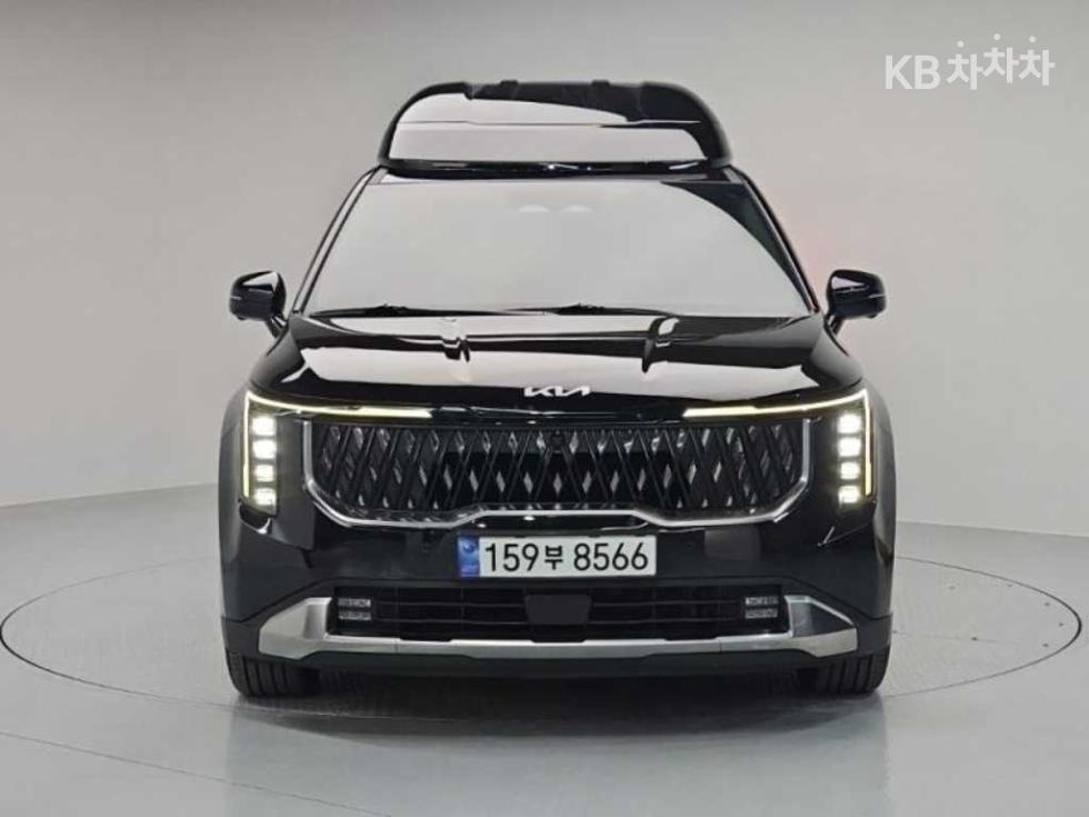 2024 Kia 4 photo