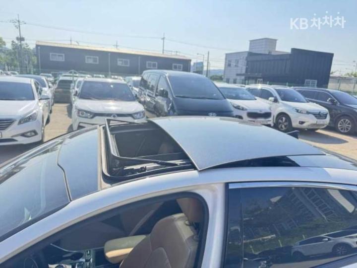 Kia K5 2.0 Gasoline Noblesse 2