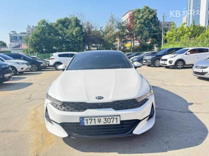 Kia K5 2.0 Gasoline Noblesse 3