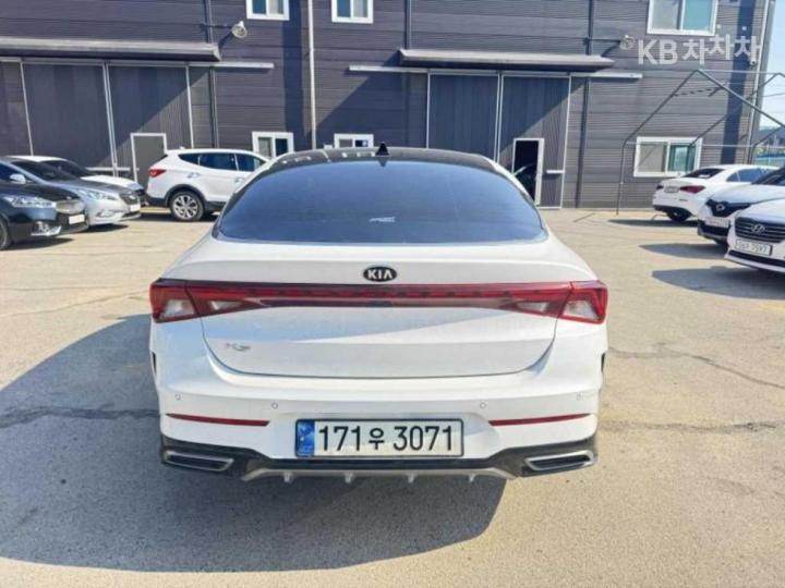 Kia K5 2.0 Gasoline Noblesse 6