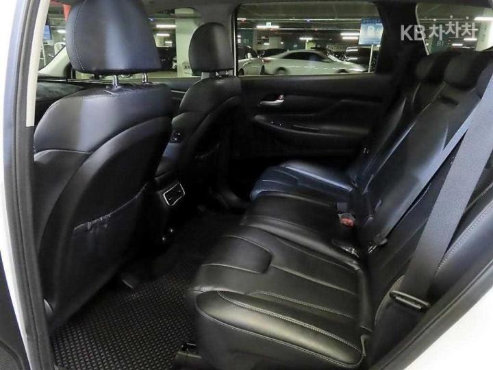 Hyundai Santa Fe TM Diesel 2.2 2WD Premium Choice 8