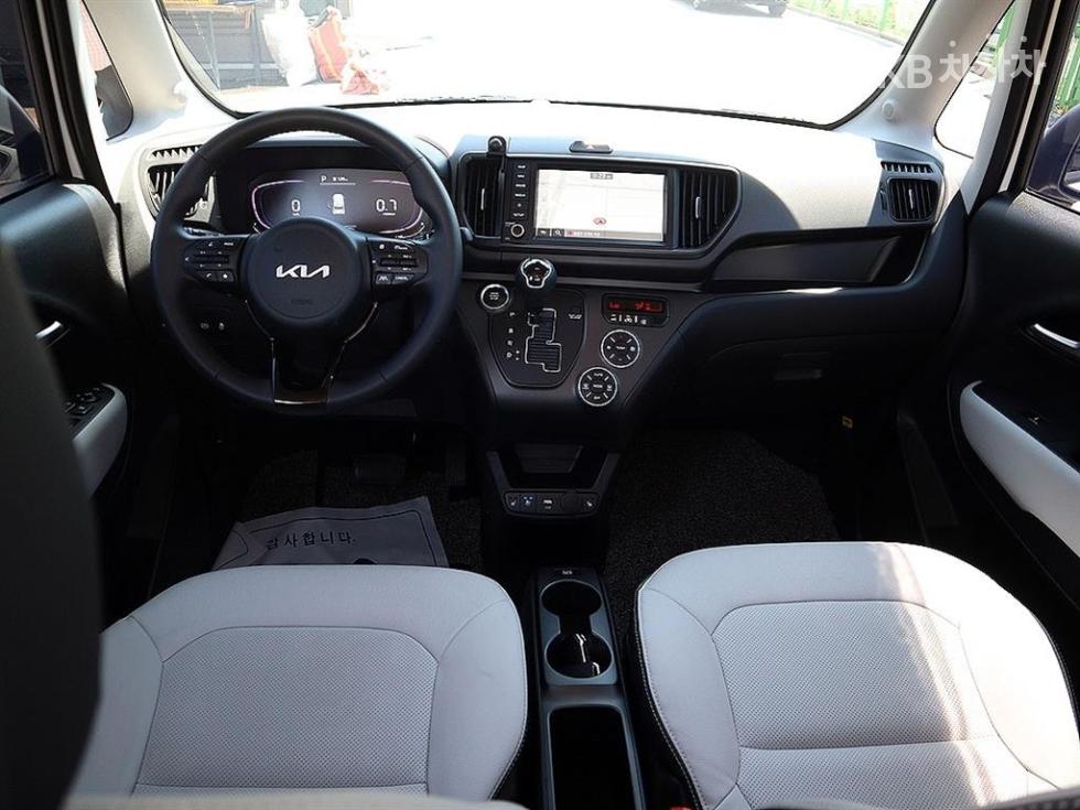 2025 - kia kia
