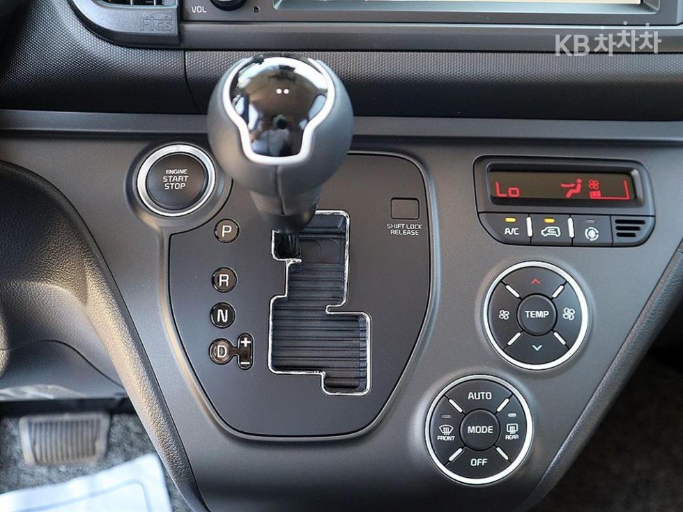 2025 - kia kia