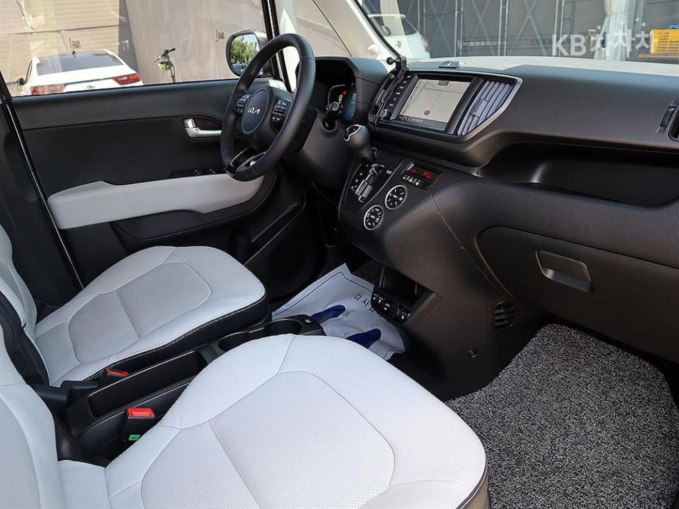 2025 - kia kia