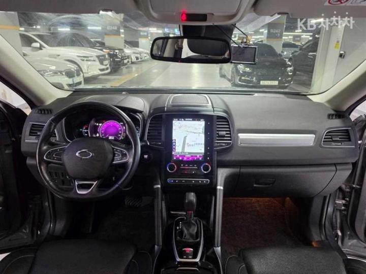 Renault QM6 2.0 LPe 2WD RE 8