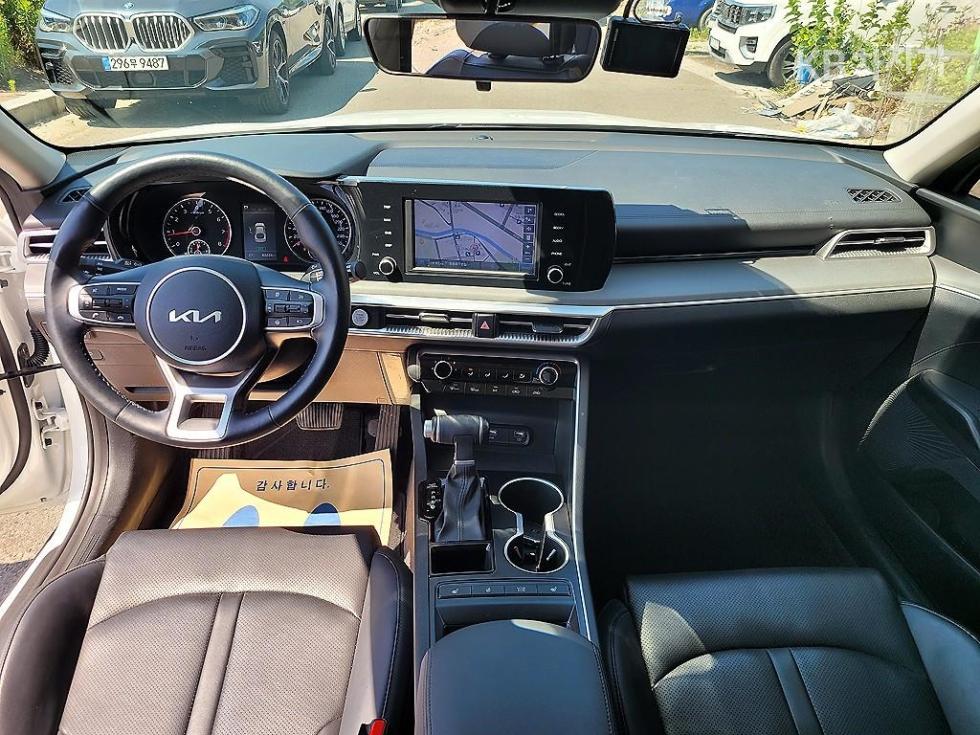 2023 - kia k5
