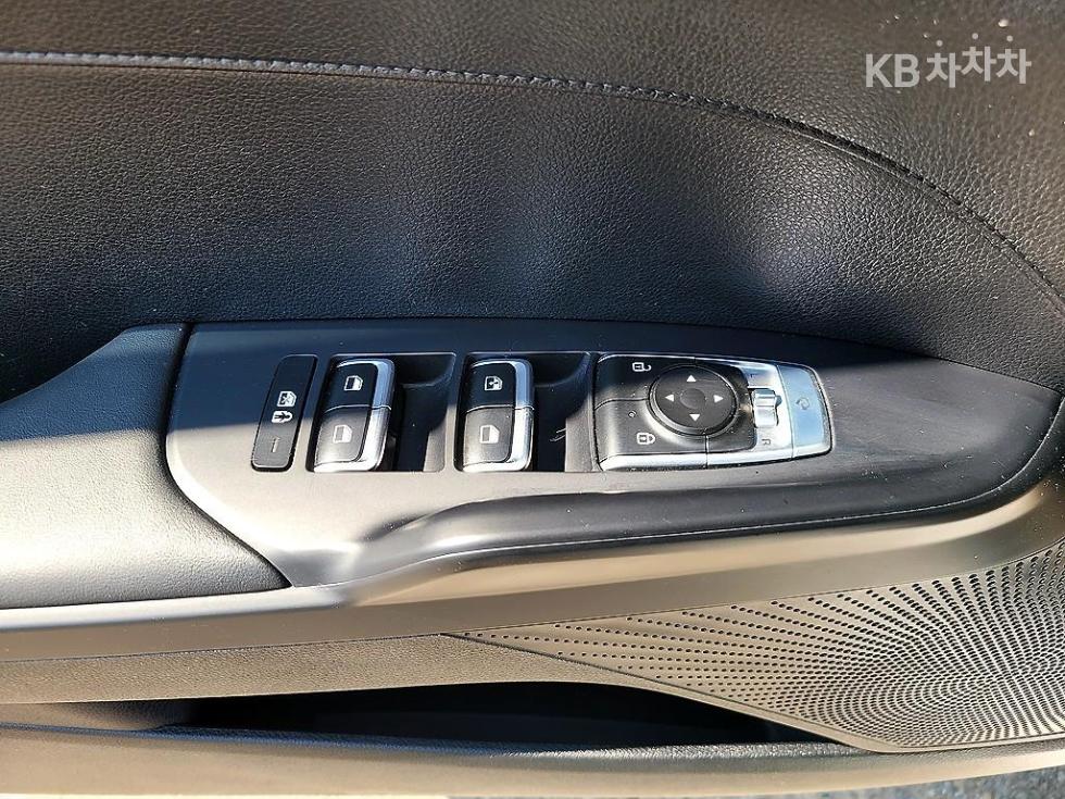 2023 - kia k5